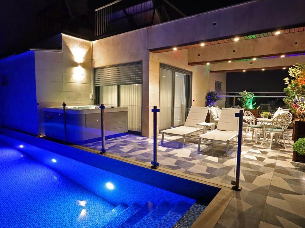 Luxury Rooftop Apartment In Netanya Bagian luar foto