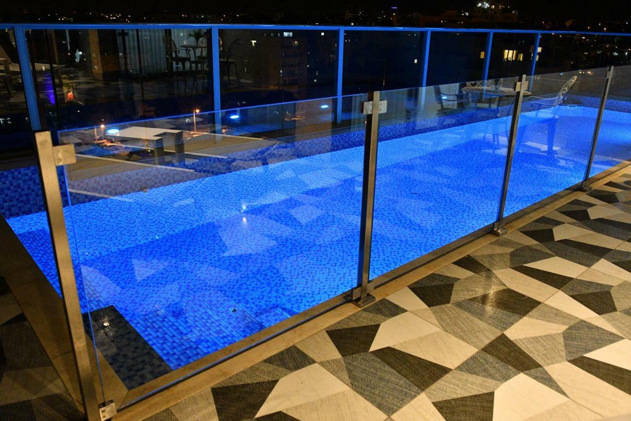 Luxury Rooftop Apartment In Netanya Bagian luar foto